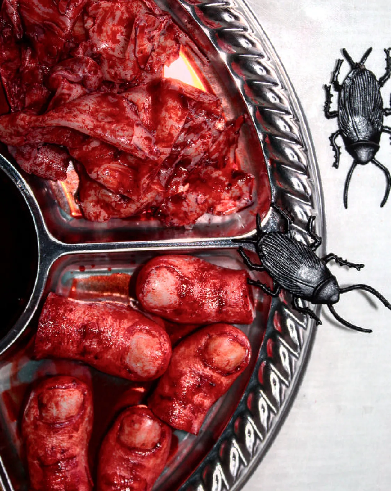 ForensicFX Studios Gorey Halloween Platter Decoration Online